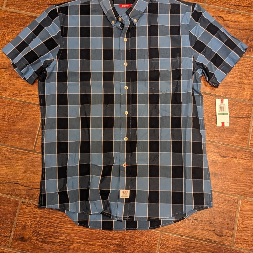Izod Button Down Short Sleeve Large
